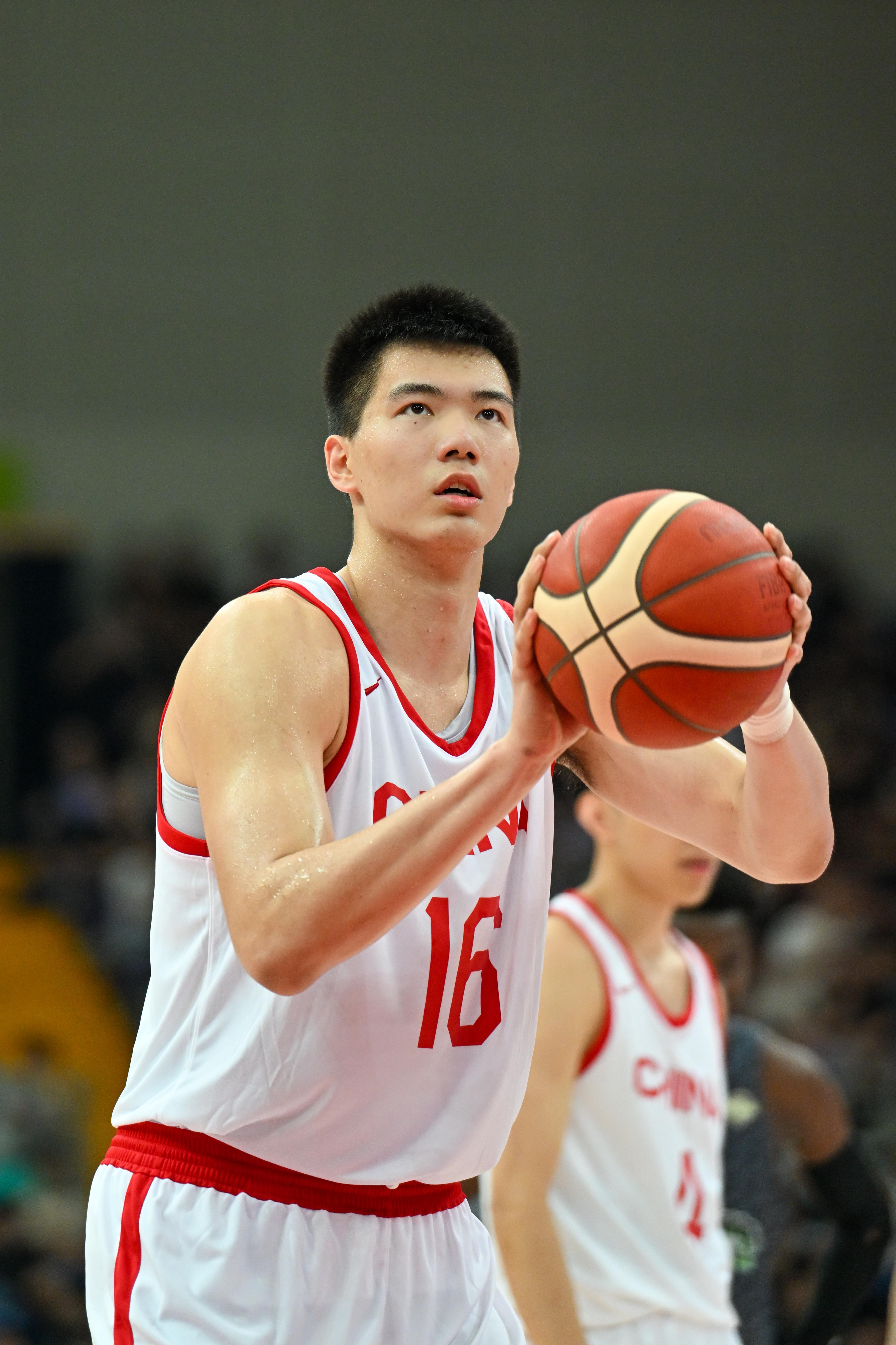 广东男篮送出陈国豪等四人+大量现金，换回崔永熙+焦泊乔